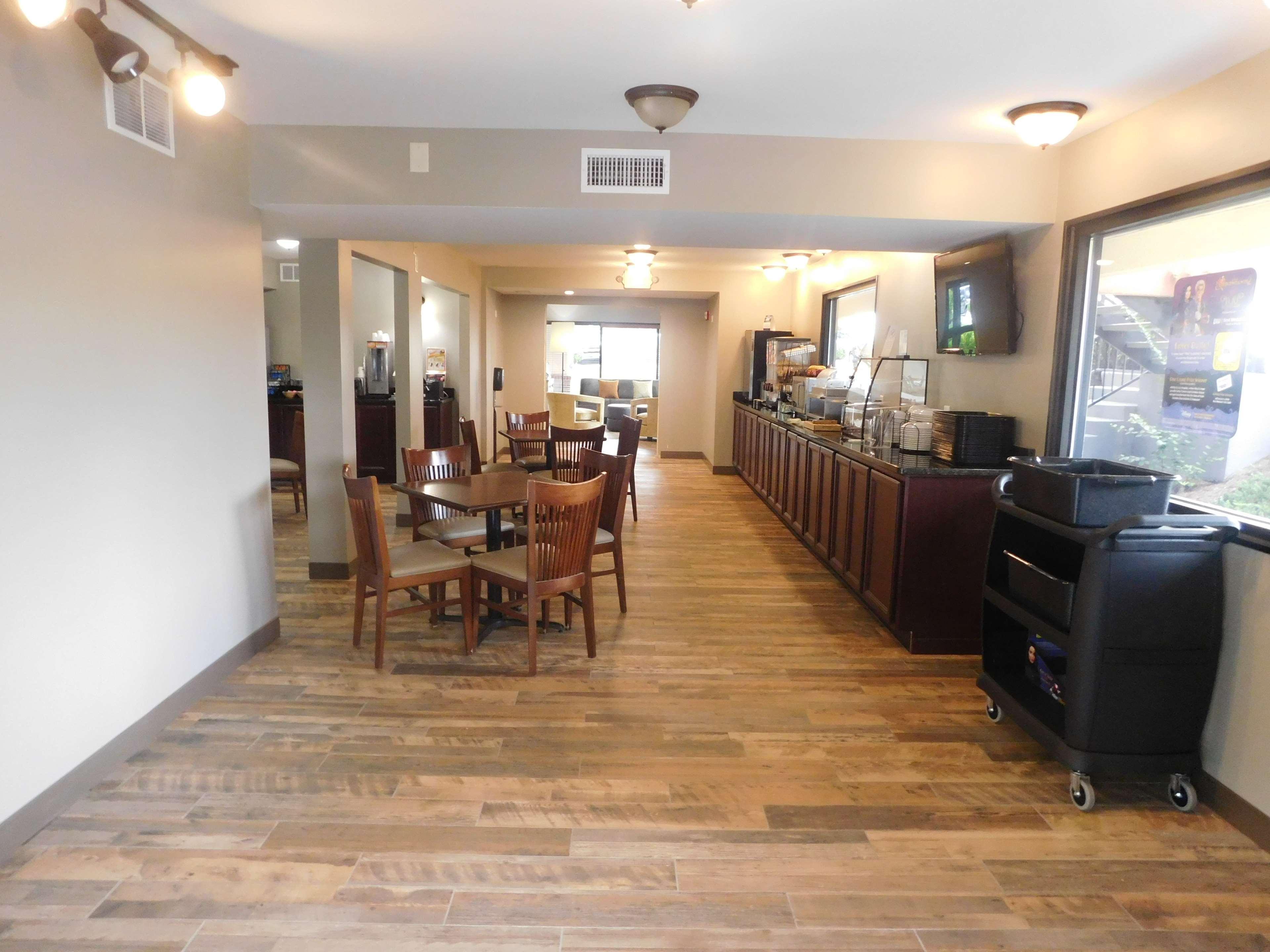Best Western Shenandoah Inn Newnan Buitenkant foto