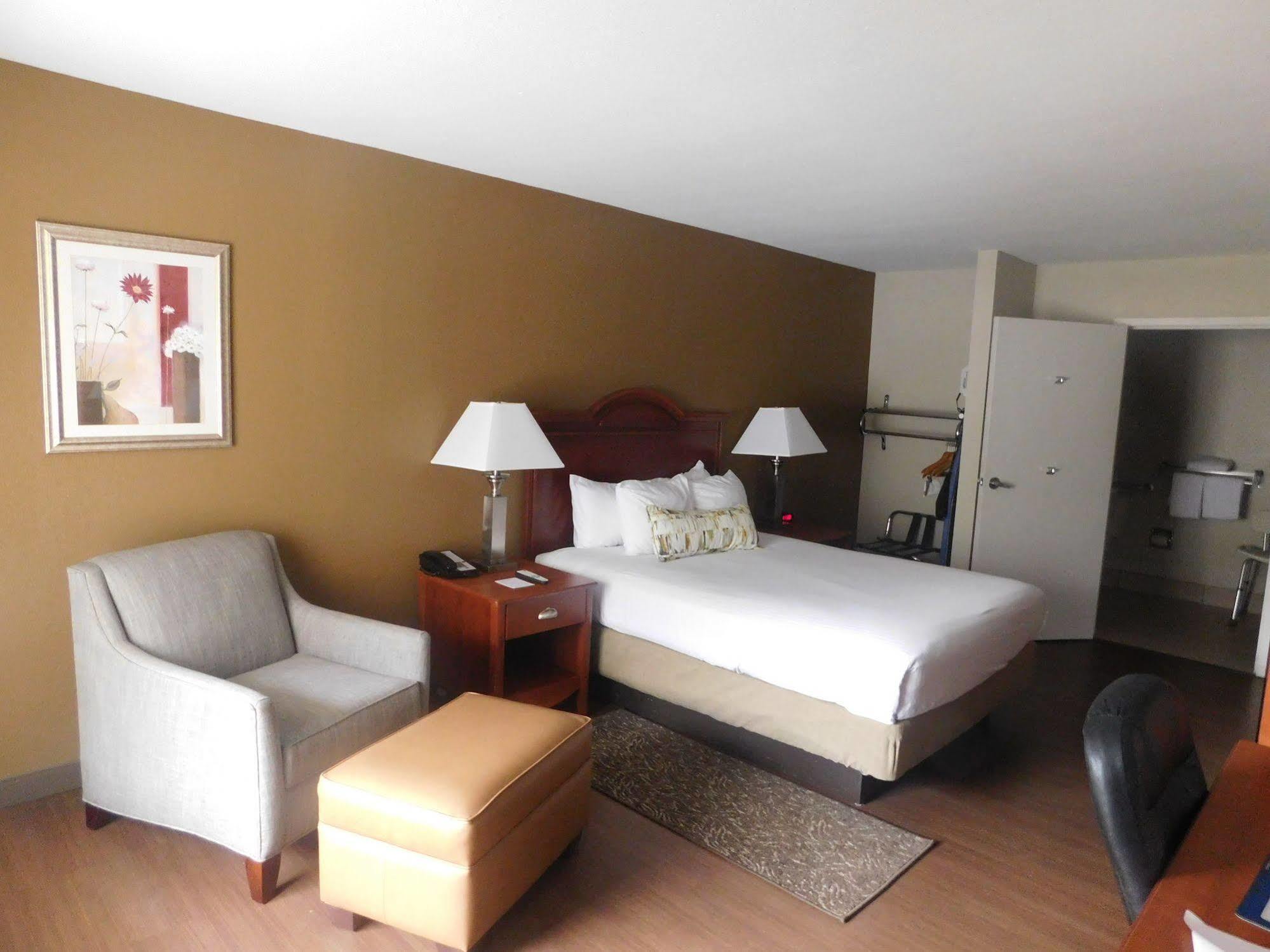 Best Western Shenandoah Inn Newnan Buitenkant foto